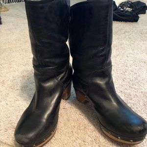 Ugg leather short boot